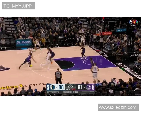 马绍尔抢前场篮板 突进拉杆上篮打进