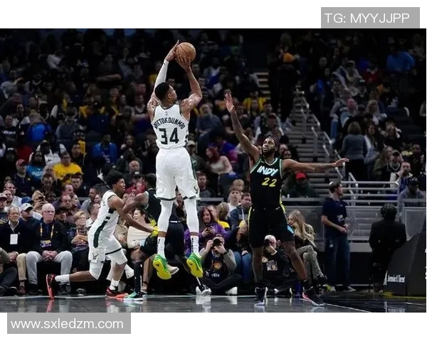 就这😅字母哥看完海斯的扣篮直接歪头抿嘴摊手非常不满做表情包