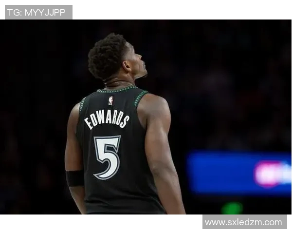 无力回天！爱德华兹18中8空砍全场最高34分